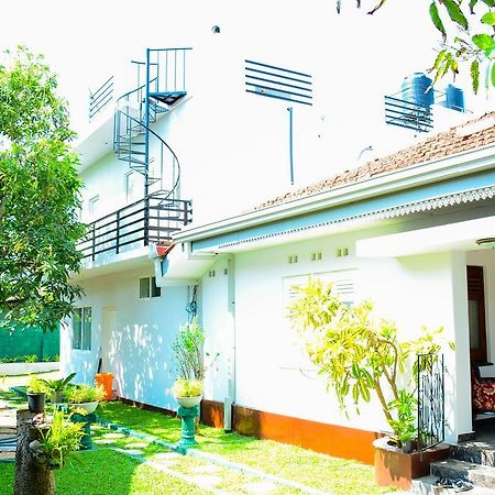 Mama Beach Villa Negombo Eksteriør billede